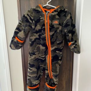 Camo Infant Northface one piece